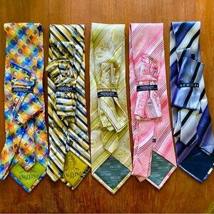 Angelino Men's Yellow and Pink Patterned Tie Set complete with pocket squares